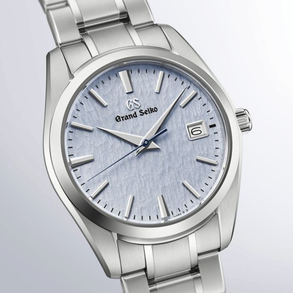 Grand Seiko Heritage "Skyflake" quartz blue dial titanium bracelet 37 mm