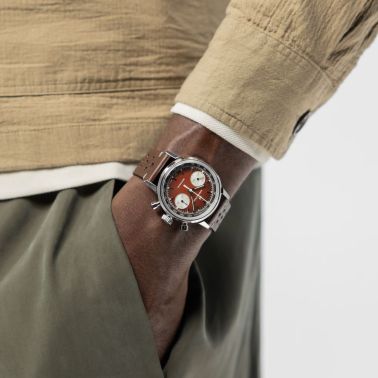 Montre Hamilton American Classic Intra-matic Chronographe H Coffret Spécial auto cadran marron bracelets cuir marron acier 40 mm