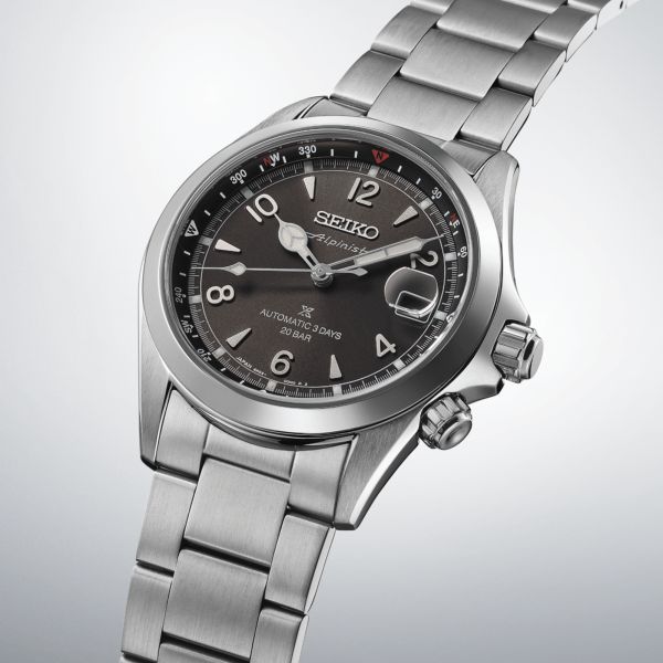 Montre Seiko Prospex Alpinist 2025 automatique cadran noir bracelet acier 39,5 mm