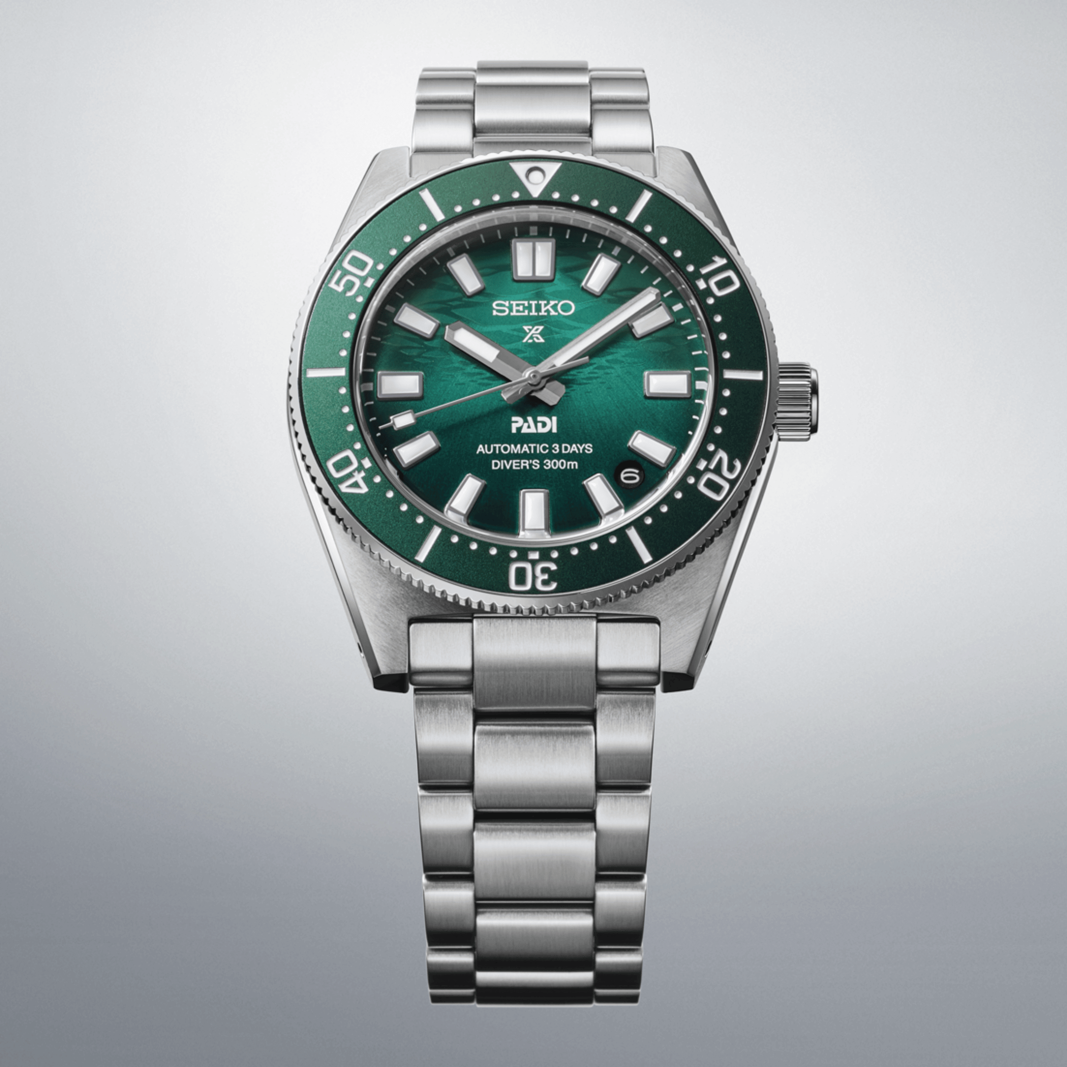 Seiko Prospex Diver's 1965 Heritage 62MAS "PADI Edition" automatic green dial steel bracelet 40 mm