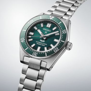 Seiko Prospex Diver's 1965 Heritage 62MAS "PADI Edition" automatic green dial steel bracelet 40 mm