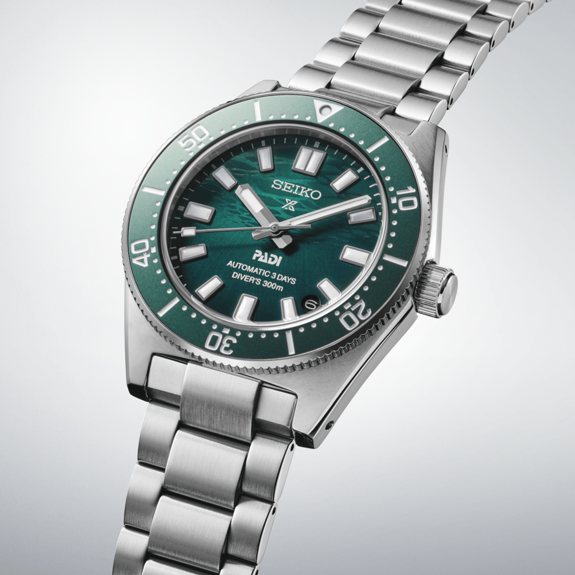 Seiko Prospex Diver's 1965 Heritage 62MAS "PADI Edition" automatic green dial steel bracelet 40 mm
