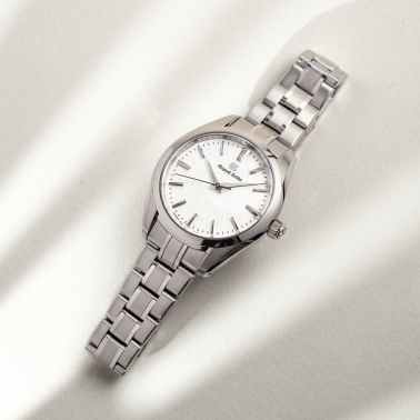 Grand Seiko Heritage "Snowflake" quartz white dial steel bracelet 33 mm