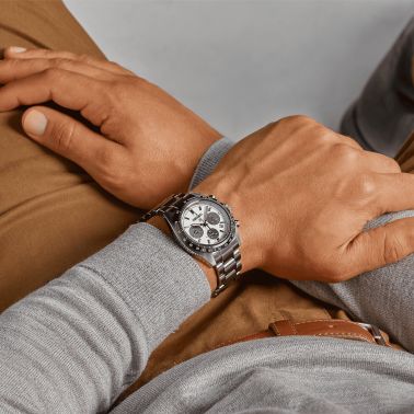 Seiko Prospex SpeedTimer "Youngtimer" solar white dial steel bracelet 39 mm