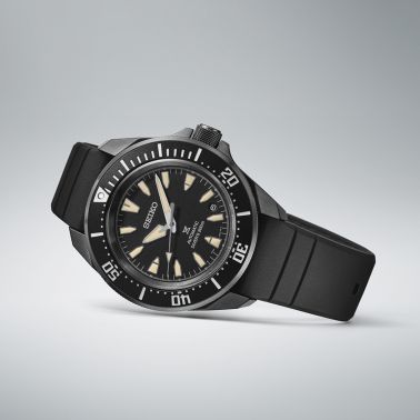 Montre Seiko Prospex Diver's Samurai "All-Black" automatique cadran noir bracelet caoutchouc 41,7 mm