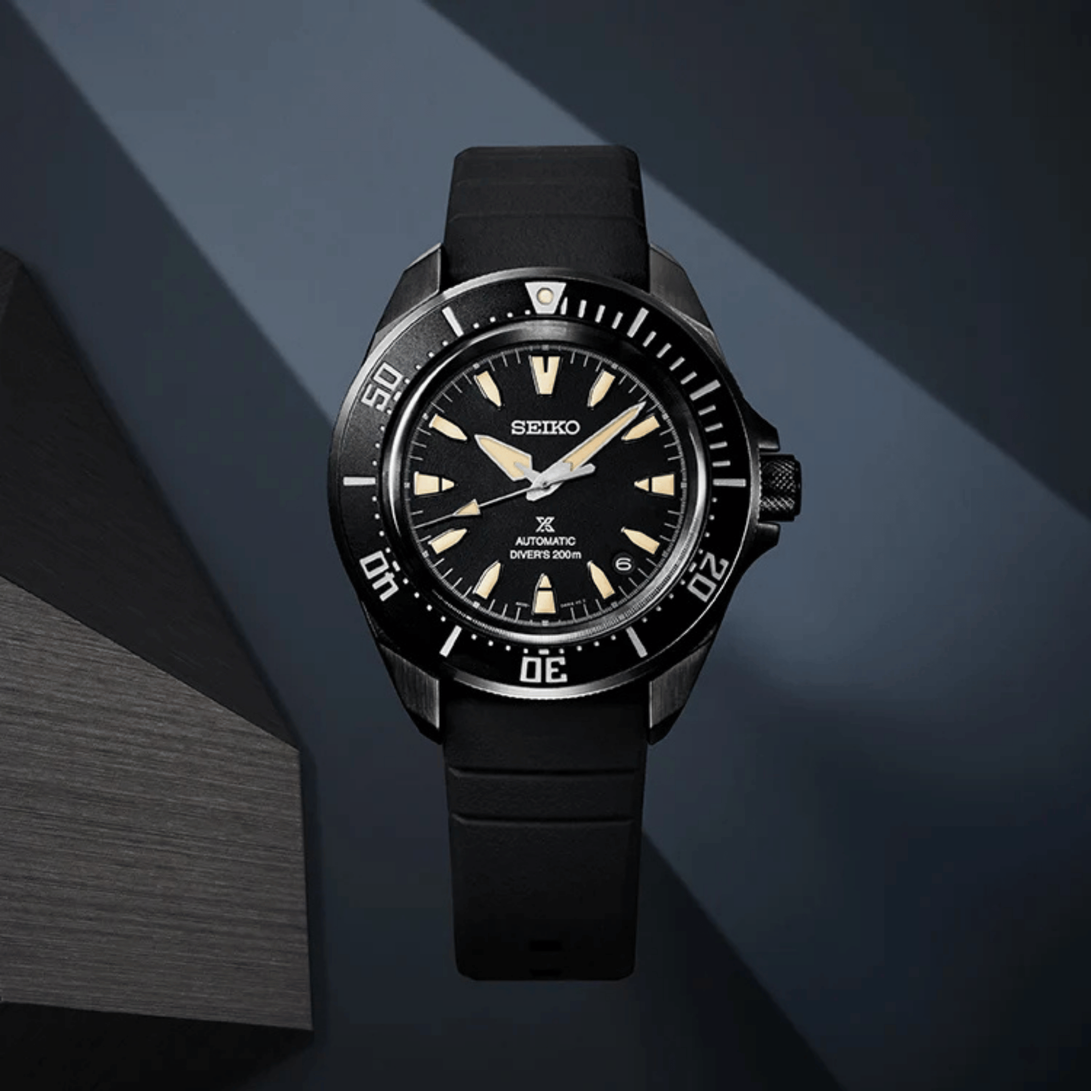 Seiko Prospex Diver's Samurai "All-Black" automatic black dial rubber bracelet 41,7 mm