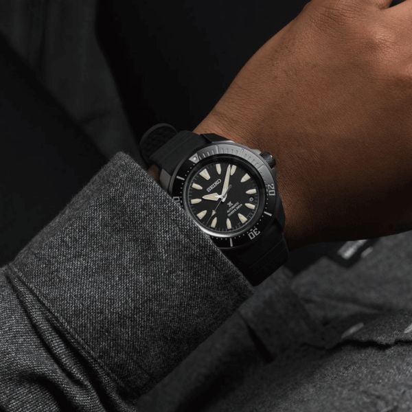 Seiko Prospex Diver's Samurai "All-Black" automatic black dial rubber bracelet 41,7 mm