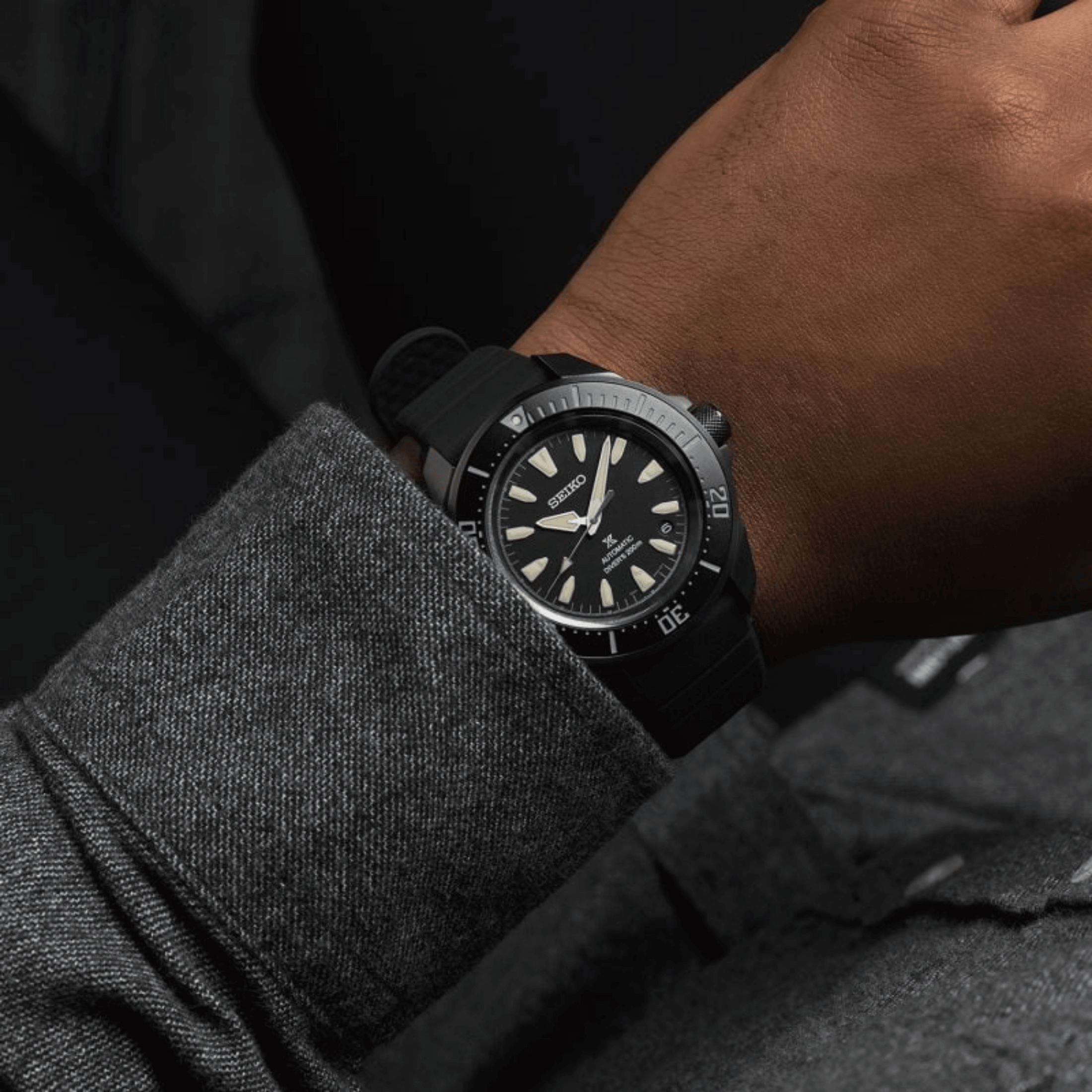 Seiko Prospex Diver's Samurai "All-Black" automatic black dial rubber bracelet 41,7 mm