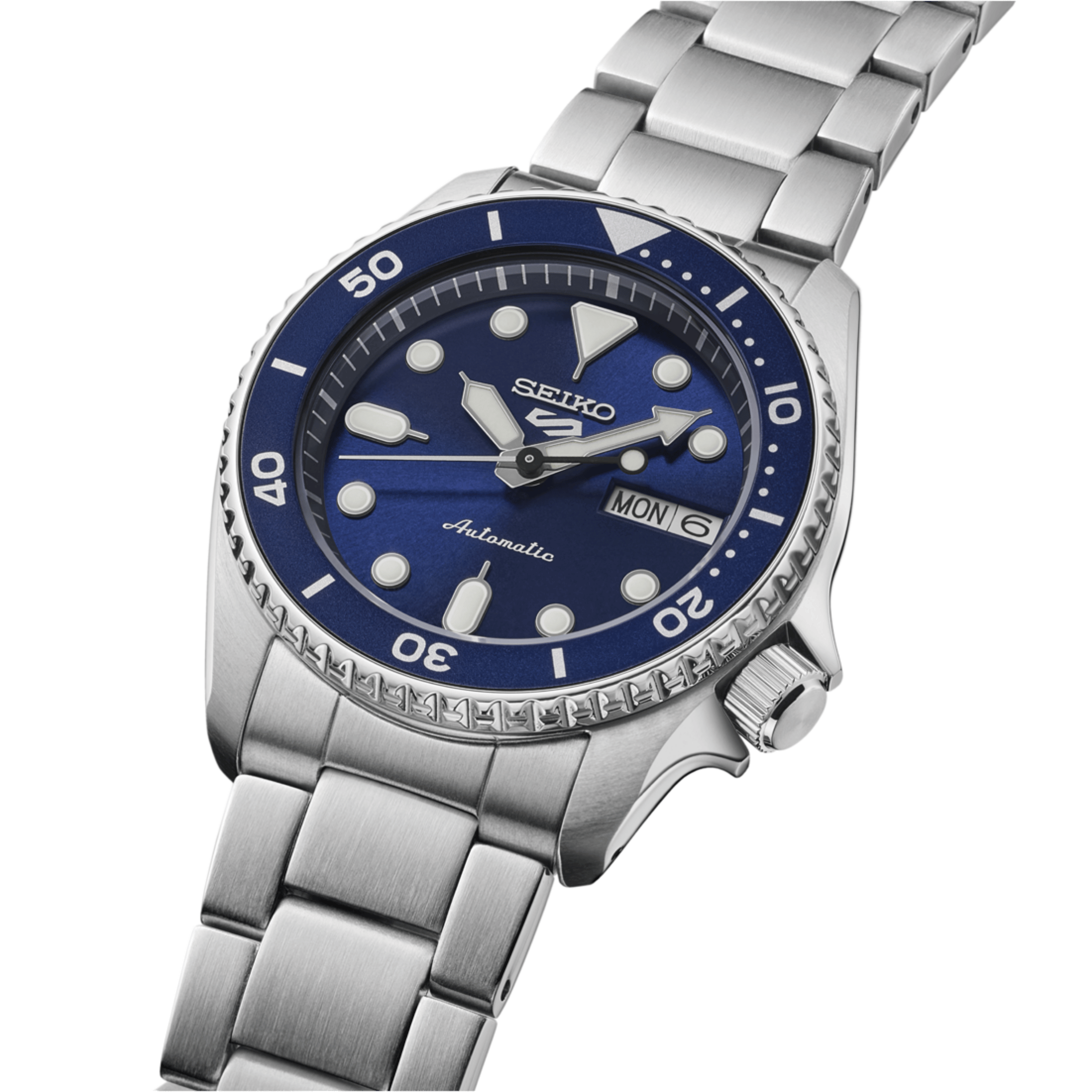 Montre Seiko 5 Sports SKX Midsize automatique cadran bleu bracelet acier 38 mm