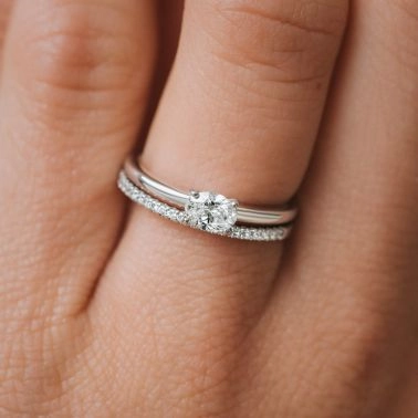 Solitaire Lepage Emotion en or blanc et diamant taille ovale