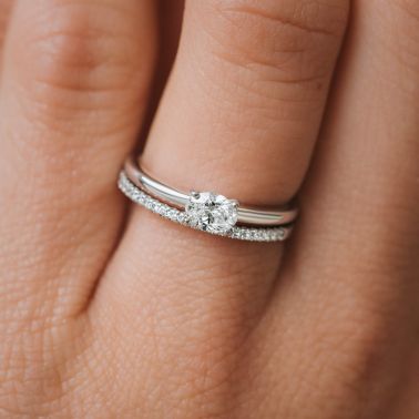 Solitaire Lepage Emotion en or rose et diamant taille ovale