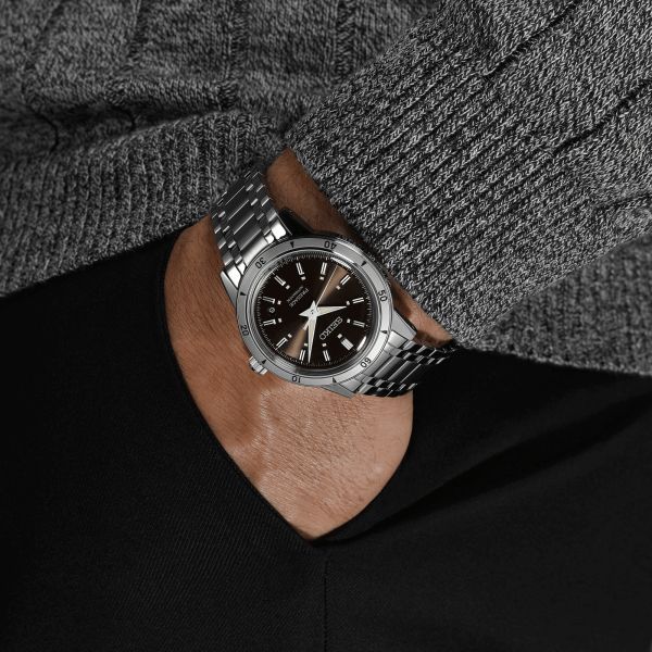 Montre Seiko Presage Style 60s automatique cadran marron bracelet acier 39,5 mm