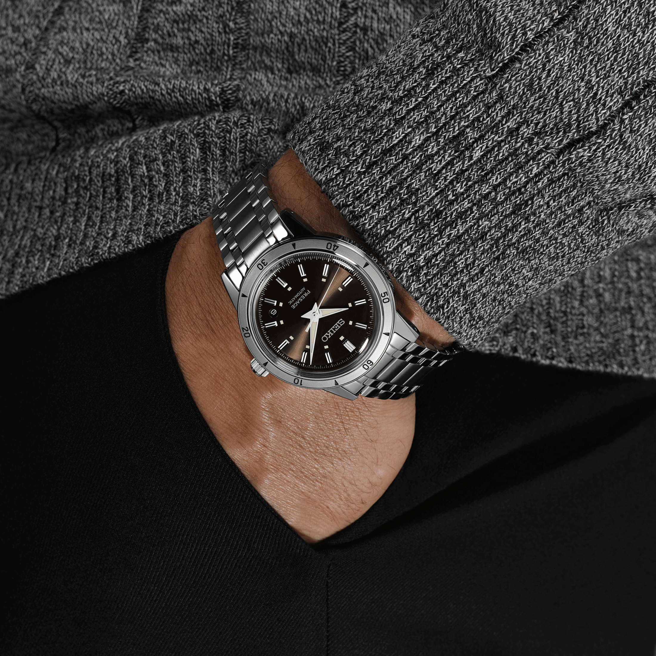 Montre Seiko Presage Style 60s automatique cadran marron bracelet acier 39,5 mm