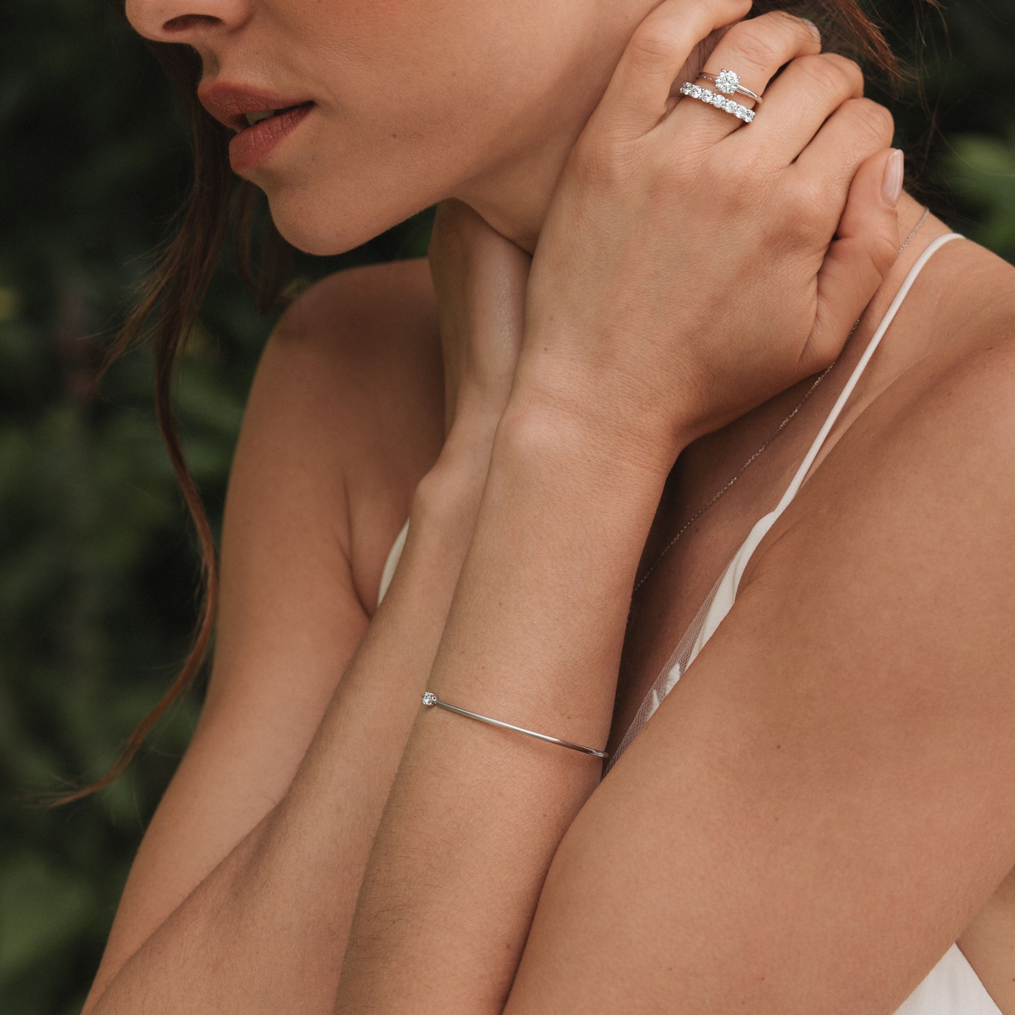 Bracelet Jonc flexible Lepage Pur en or blanc et émeraude