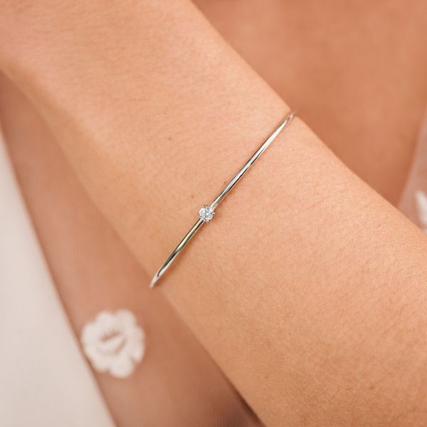 Bracelet Jonc flexible Lepage Pur en or blanc et émeraude