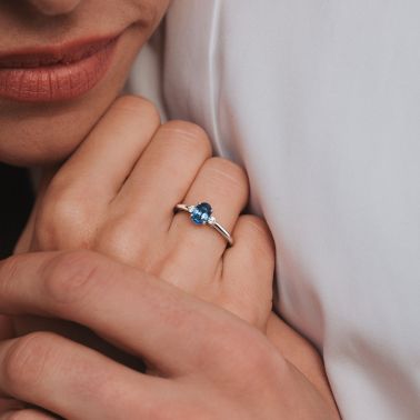 Bague Lepage Roméo en or rose émeraude et diamants