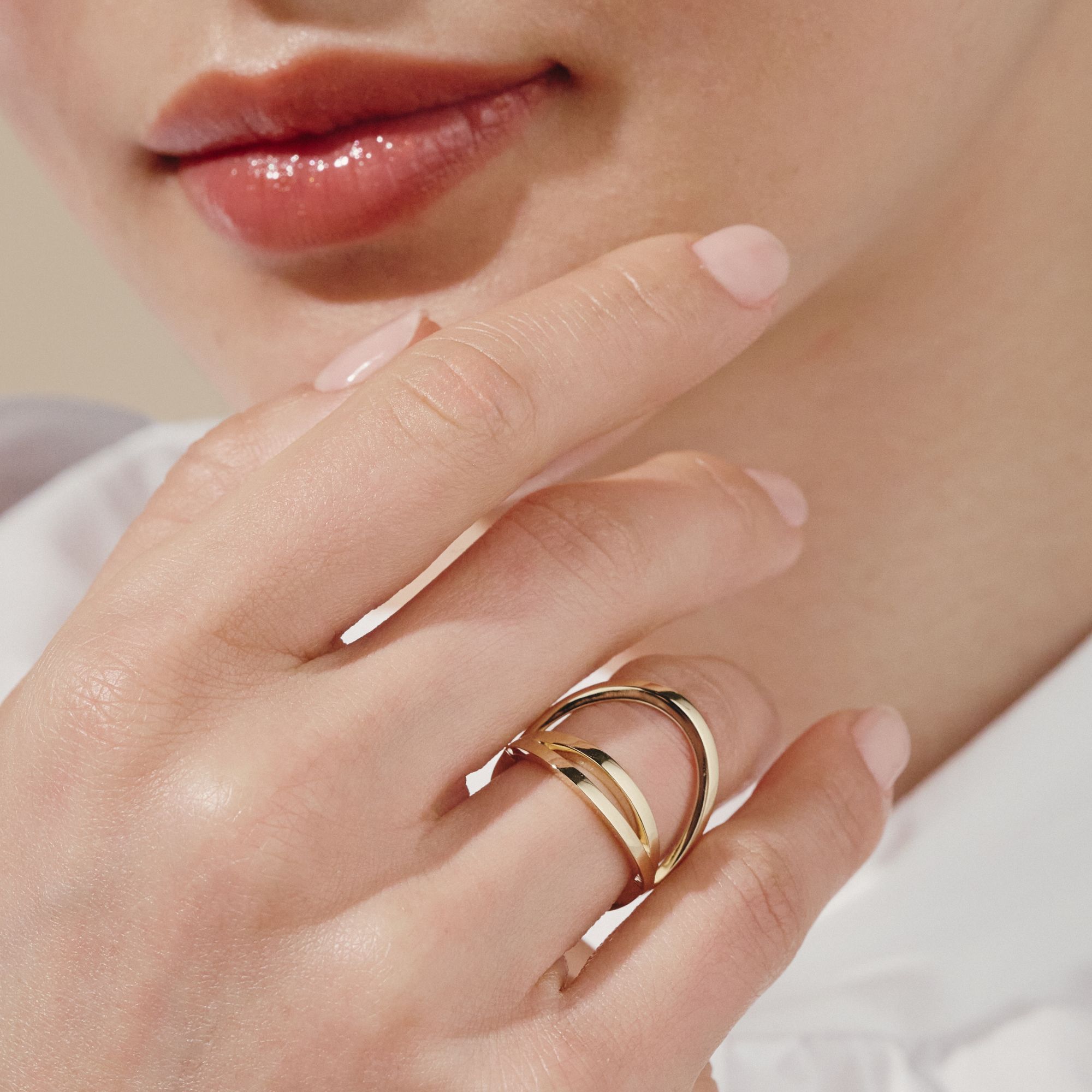 Lepage Luna ring in yellow gold