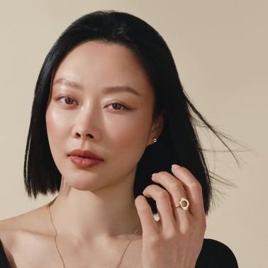 Lepage Alba ear studs in yellow gold