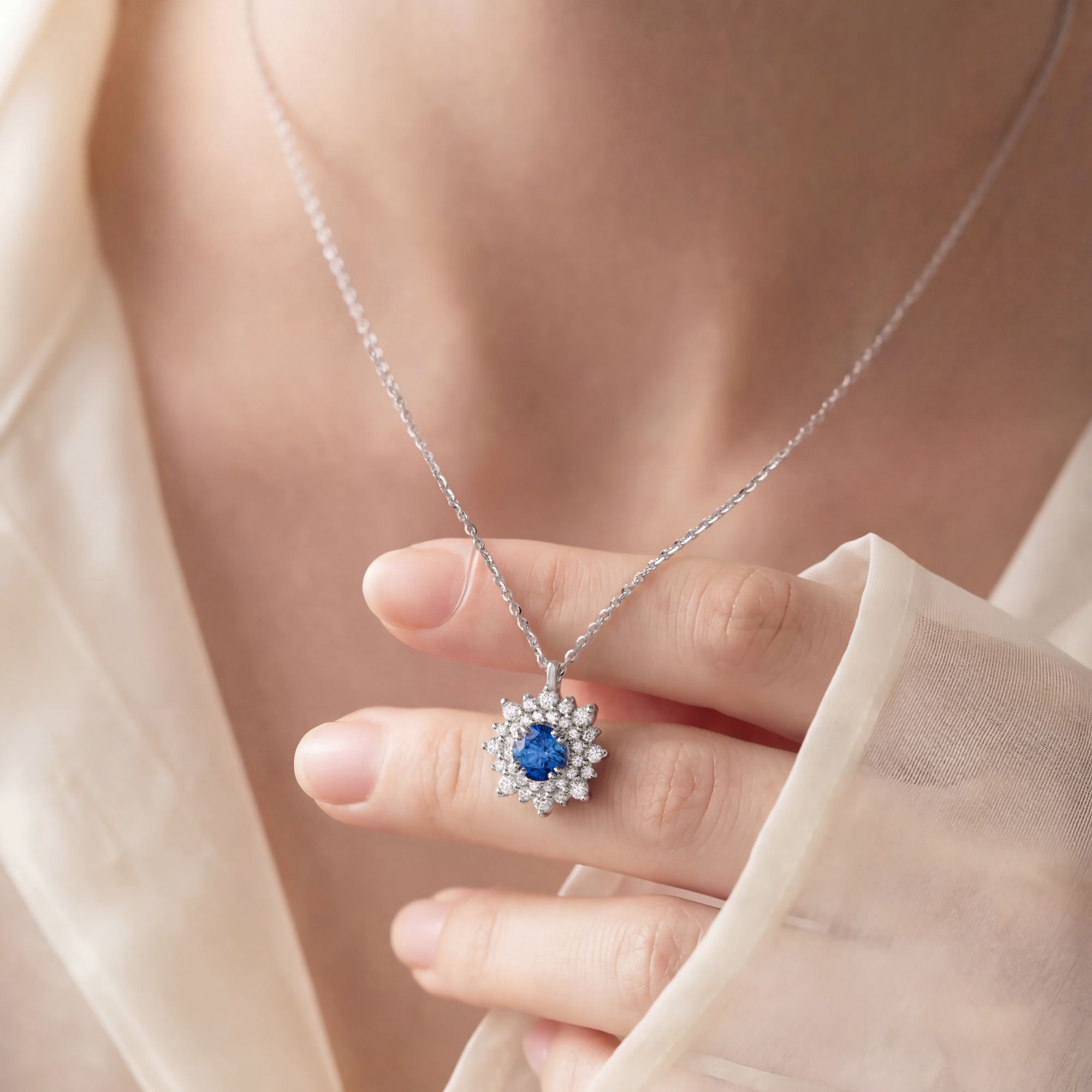 Collier Lepage Dentelle en or blanc, saphir et diamants