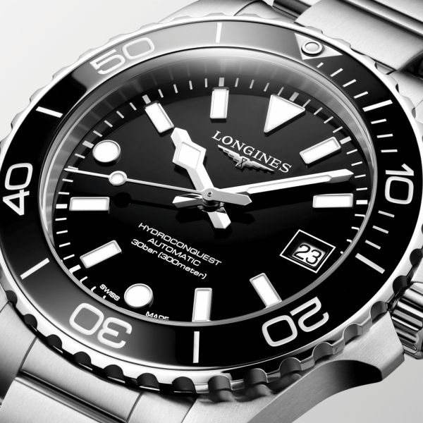 Montre Longines HydroConquest automatique cadran noir bracelet acier 39 mm