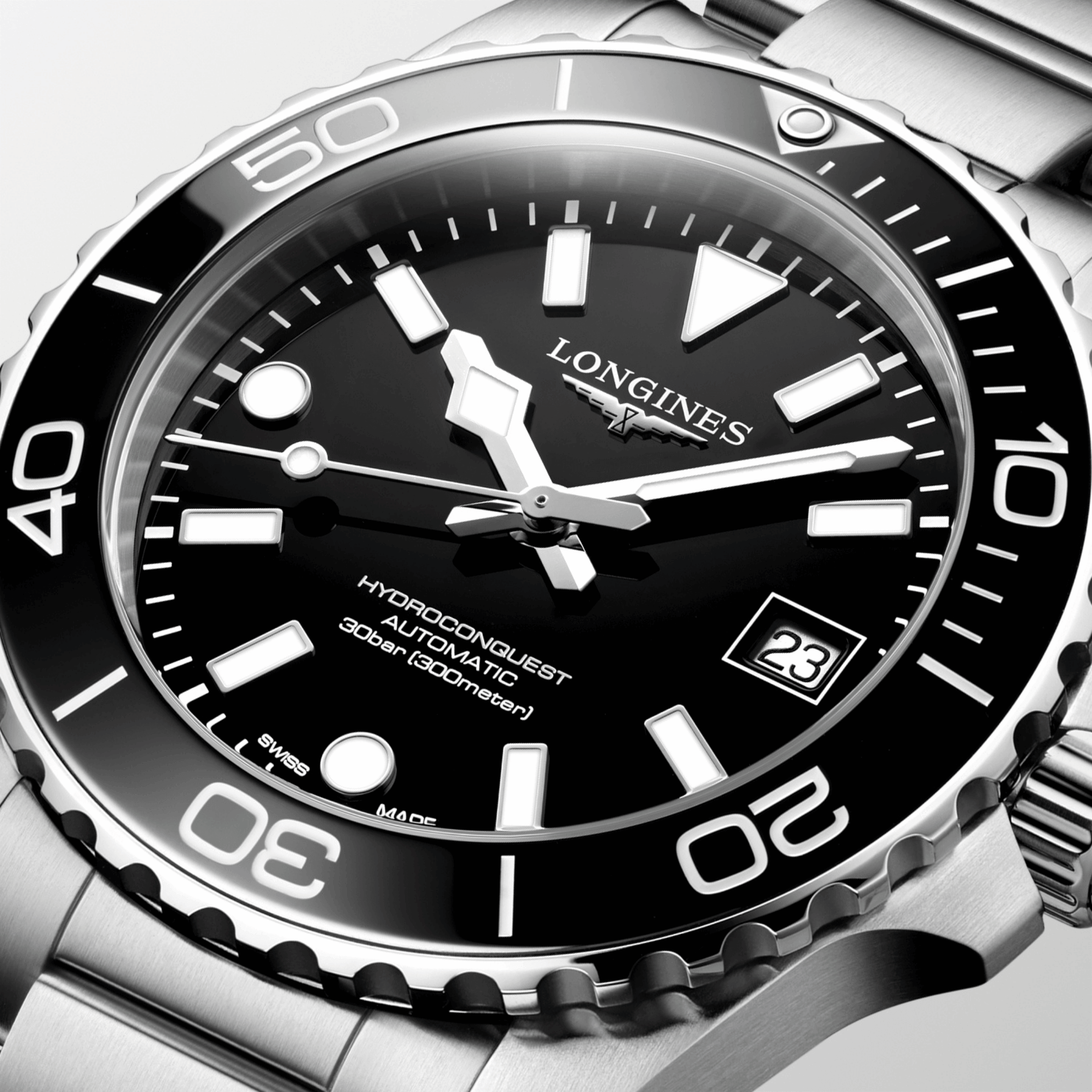 Montre Longines HydroConquest automatique cadran noir bracelet acier 39 mm