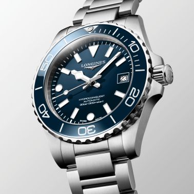 Montre Longines HydroConquest automatique cadran bleu bracelet acier 39 mm