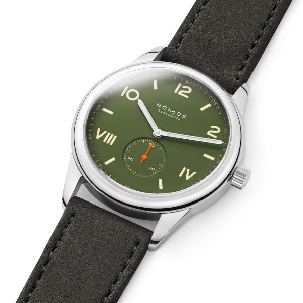 Montre NOMOS Club Campus All Olive mécanique fond acier cadran vert bracelet velours anthracite 36 mm