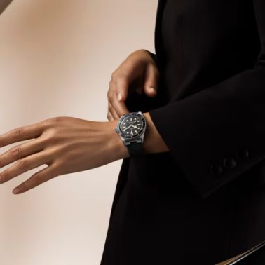 copy ofcopy ofTudor Black Bay 58 automatic burgundy dial steel “rivet” bracelet 39 mm