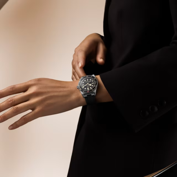 copy ofcopy ofTudor Black Bay 58 automatic burgundy dial steel “rivet” bracelet 39 mm