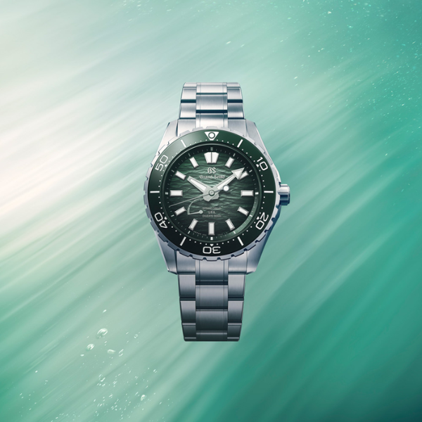 Grand Seiko Evolution 9 Spring Drive U.F.A. Ushio 300 Diver green dial titanium bracelet 40,8 mm