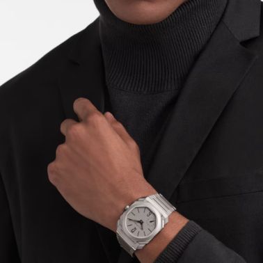 Montre Bulgari Octo Finissimo automatique cadran titane gris bracelet titane 37 mm