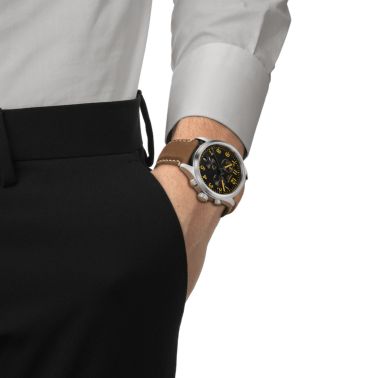 Montre Tissot Chrono L quartz black dial vintage leather strap 42 mm