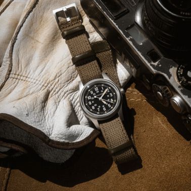 Hamilton Khaki Field Mechanical "America 250" black dial NATO strap 38 mm