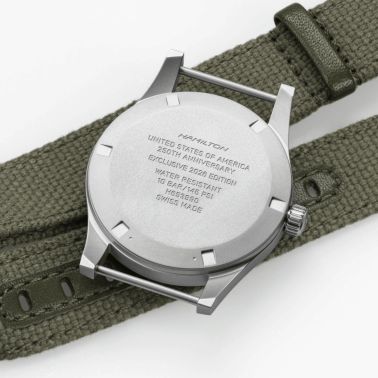 Montre Hamilton Khaki Field Mechanical “America 250” cadran noir bracelet NATO 36 mm
