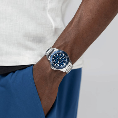 Montre Hamilton Khaki Navy Scuba automatique cadran bleu lunette bleue bracelet acier 40 mm