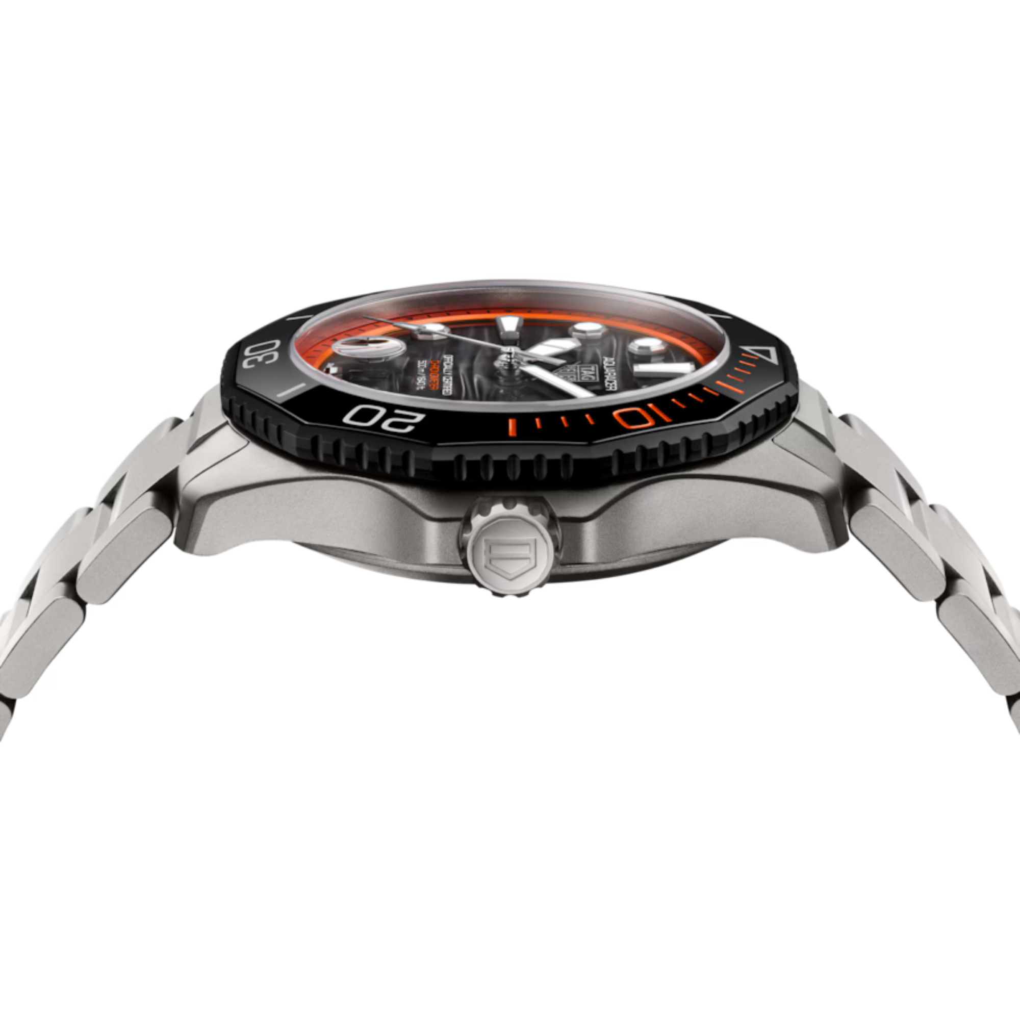 TAG Heuer Aquaracer Professional 500 Date automatic dial black titanium bracelet 42 mm