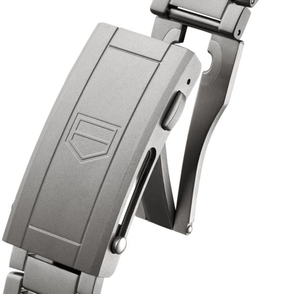TAG Heuer Aquaracer Professional 500 Date automatic dial black titanium bracelet 42 mm