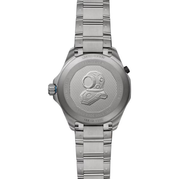 Montre TAG Heuer Aquaracer Professional 500 Date automatique cadran noir et bleu bracelet titane 42 mm