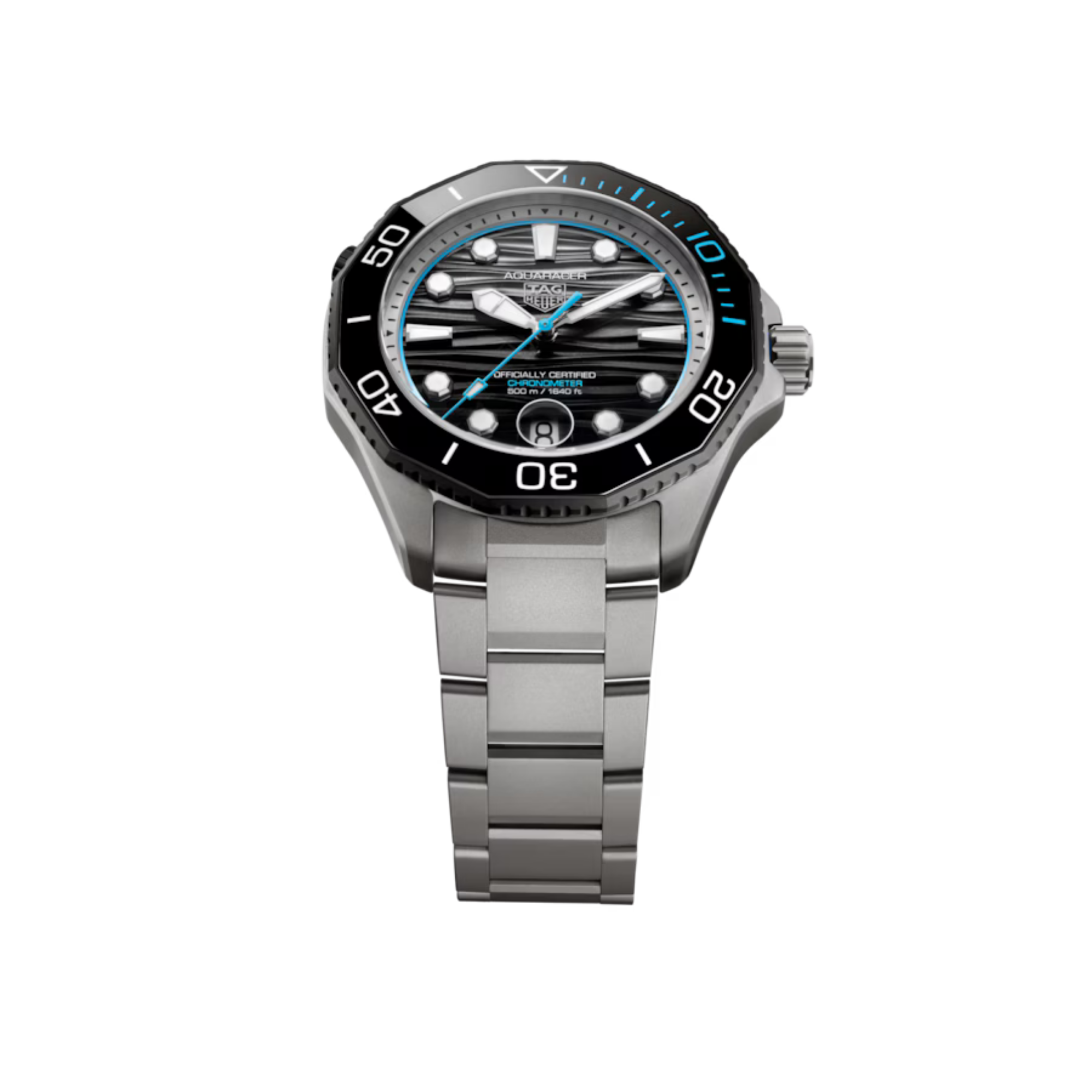 Montre TAG Heuer Aquaracer Professional 500 Date automatique cadran noir et bleu bracelet titane 42 mm