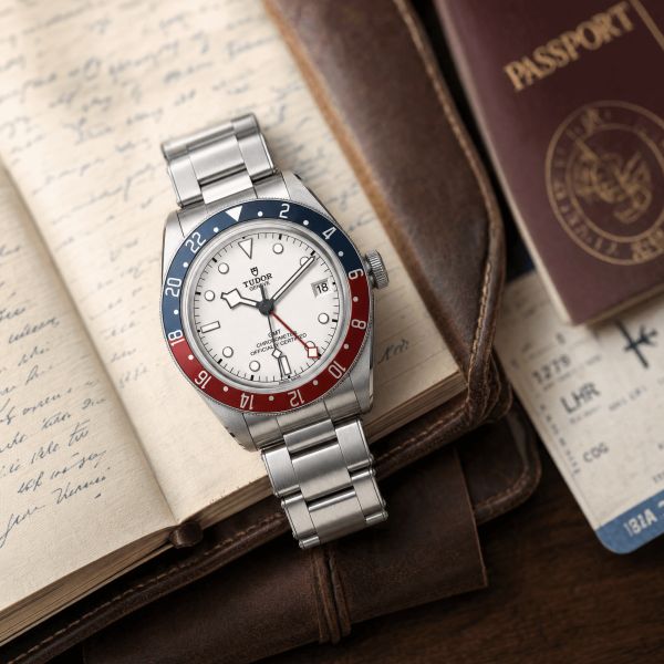 Montre Tudor Black Bay GMT automatique 41 mm Full Set 2024