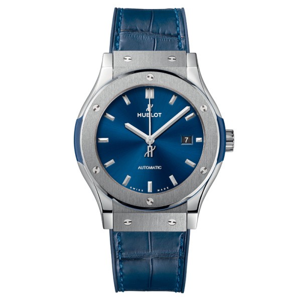 Montre Hublot Classic Fusion Blue Titanium bracelet cuir et caoutchouc bleu 42 mm