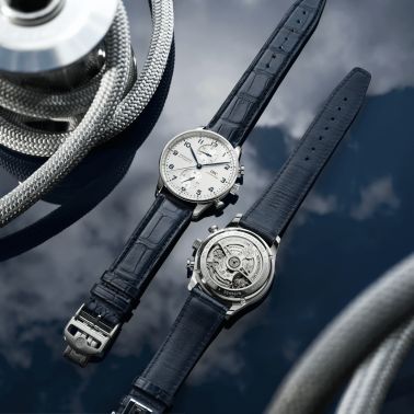 Montre IWC Portugieser Chronographe automatique cadran argenté bracelet cuir 41 mm