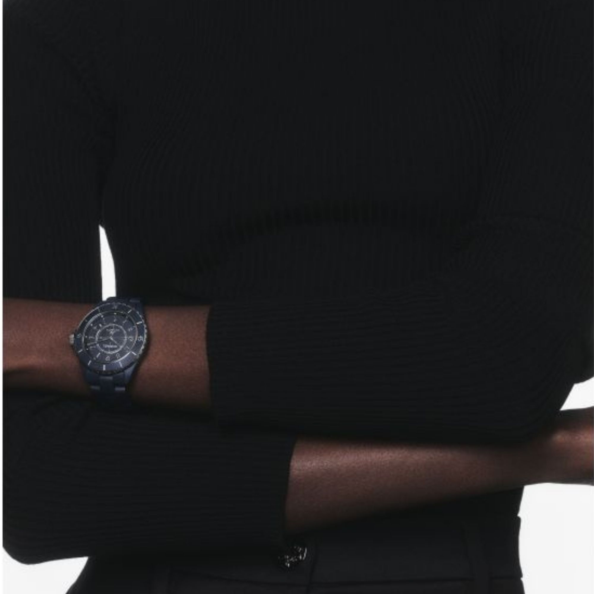 Montre CHANEL J12 BLEU automatiquecadran bleu et bracelet céramique bleu 38 mm