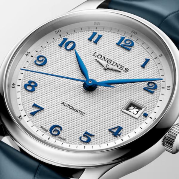 Montre Longines Master Collection automatique cadran argenté bracelet cuir bleu 39 mm