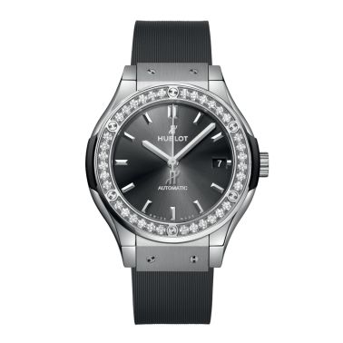 Montre Hublot Classic Racing Grey Titanium Fusion Diamonds automatique lunette sertie cadran gris bracelet caoutchouc 38 mm