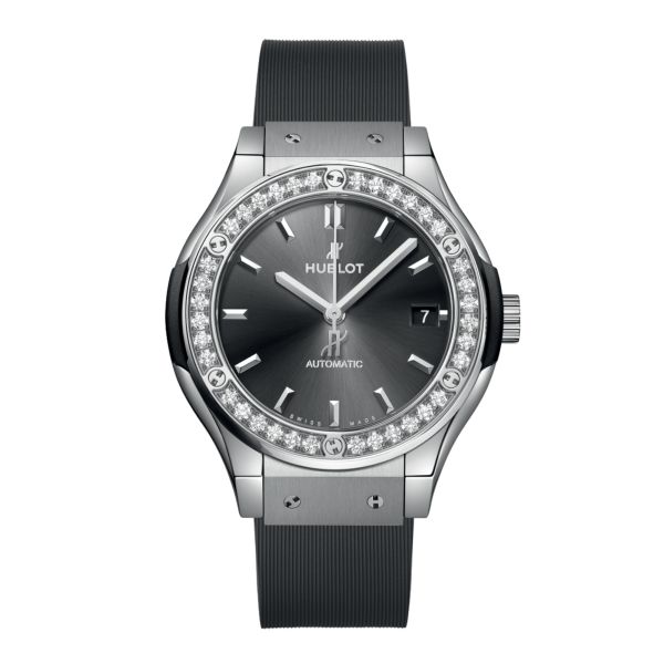copy ofHublot Classic Fusion Titanium Diamonds automatic black dial black rubber strap 38 mm