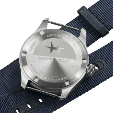Montre Hamilton Khaki Field Power Reserve cadran bleu bracelet tissu bleu 40 mm