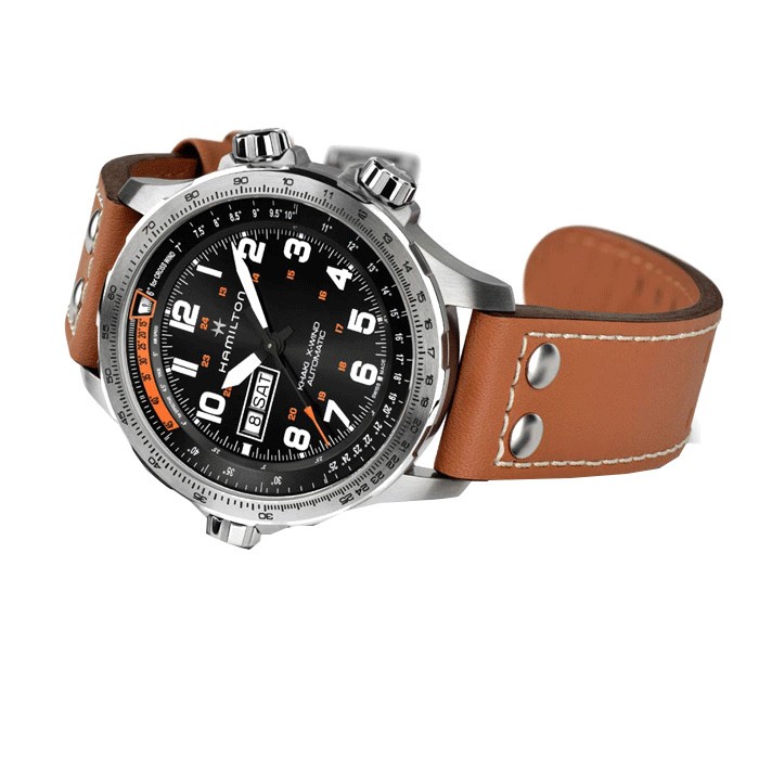 Montre Hamilton Khaki Aviation X-Wind Day Date cadran noir bracelet cuir marron 45 mm H77755533