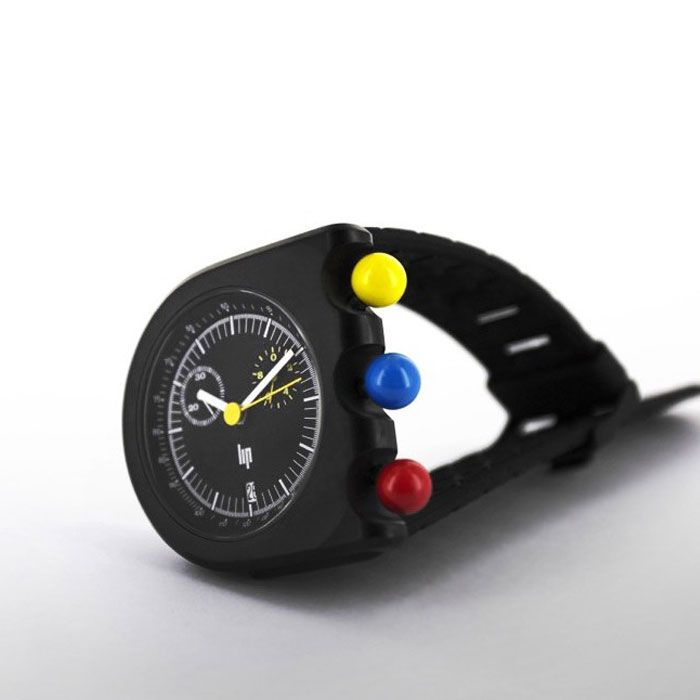 Montre Lip Mach 2000 Chronographe quartz cadran noir bracelet caoutchouc noir