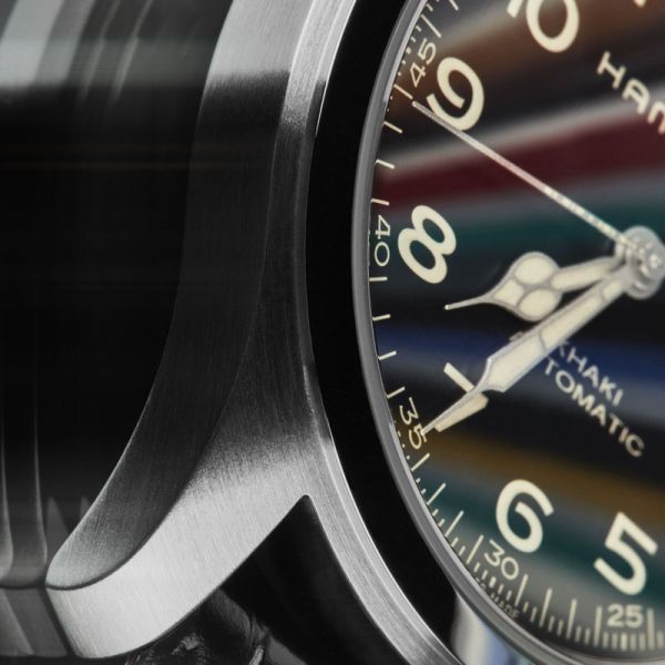 Montre Hamilton Khaki Field Murph automatique cadran noir bracelet cuir noir façon alligator 42 mm